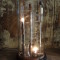LAMPE du CHIMISTE constituée de fioles et tubes de laboratoire montés à l'électricité sur un socle en bois recouvert d'une cloche en verre - H. 53 cm - 620 €